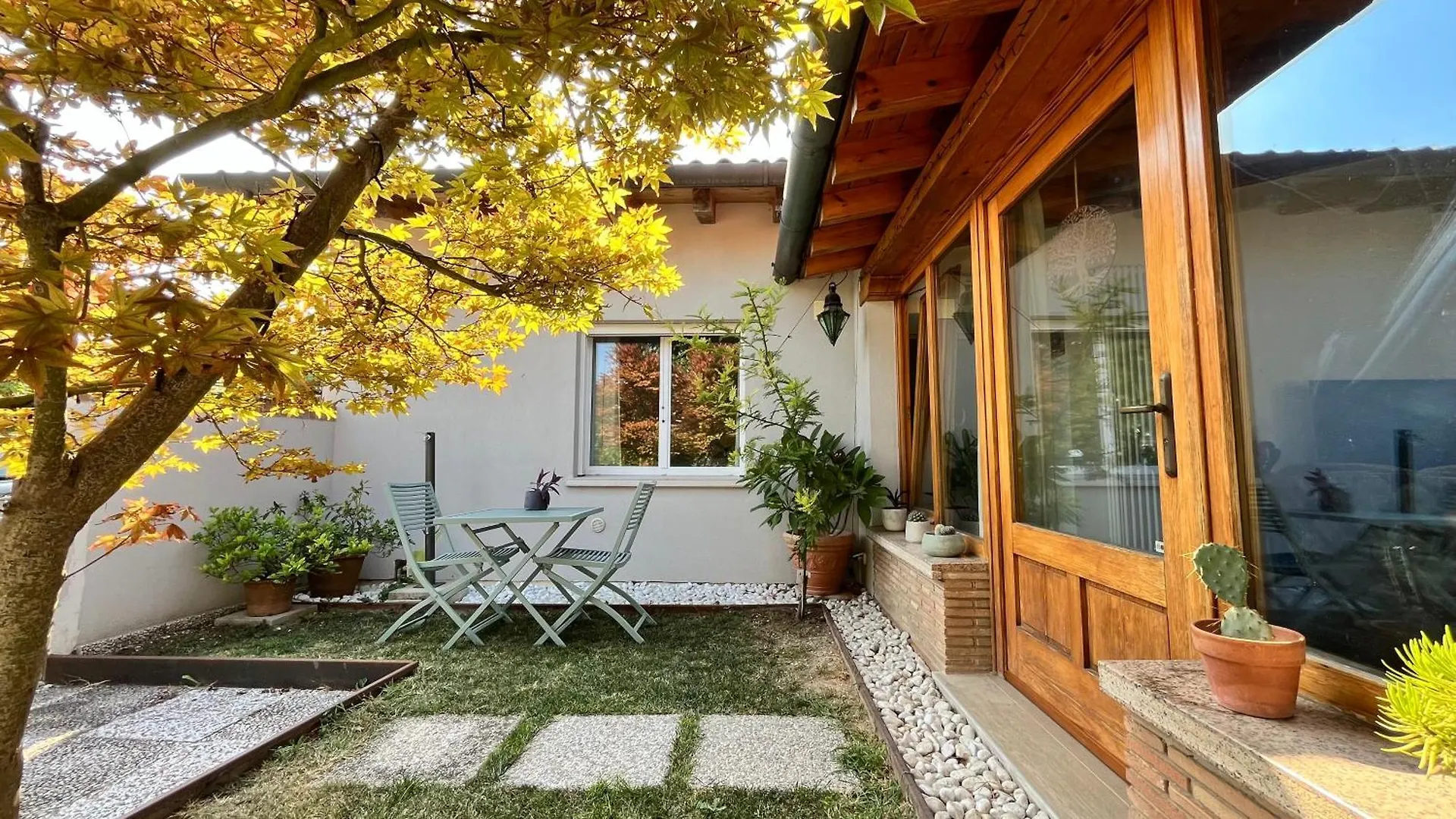 Homestay Acero Rosso Apartment Fontane